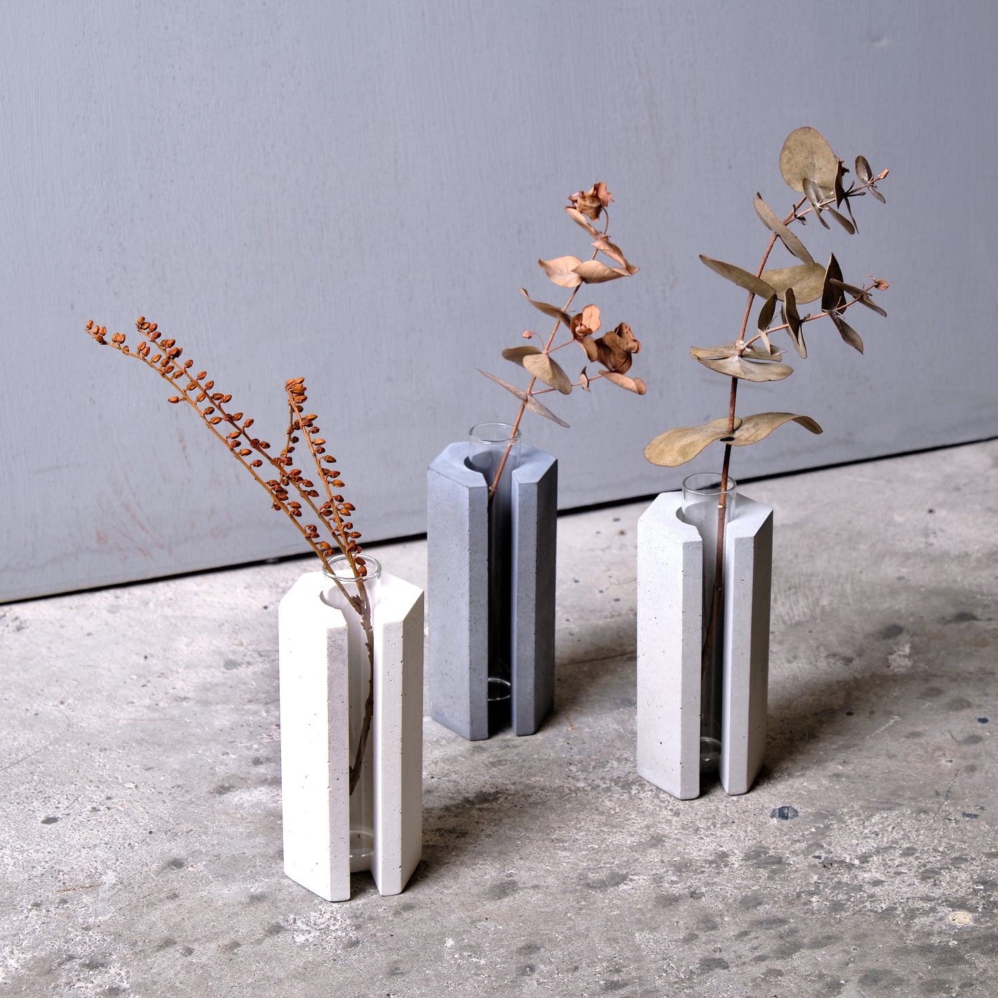 Concrete vase - hexagon with slot - "grey"