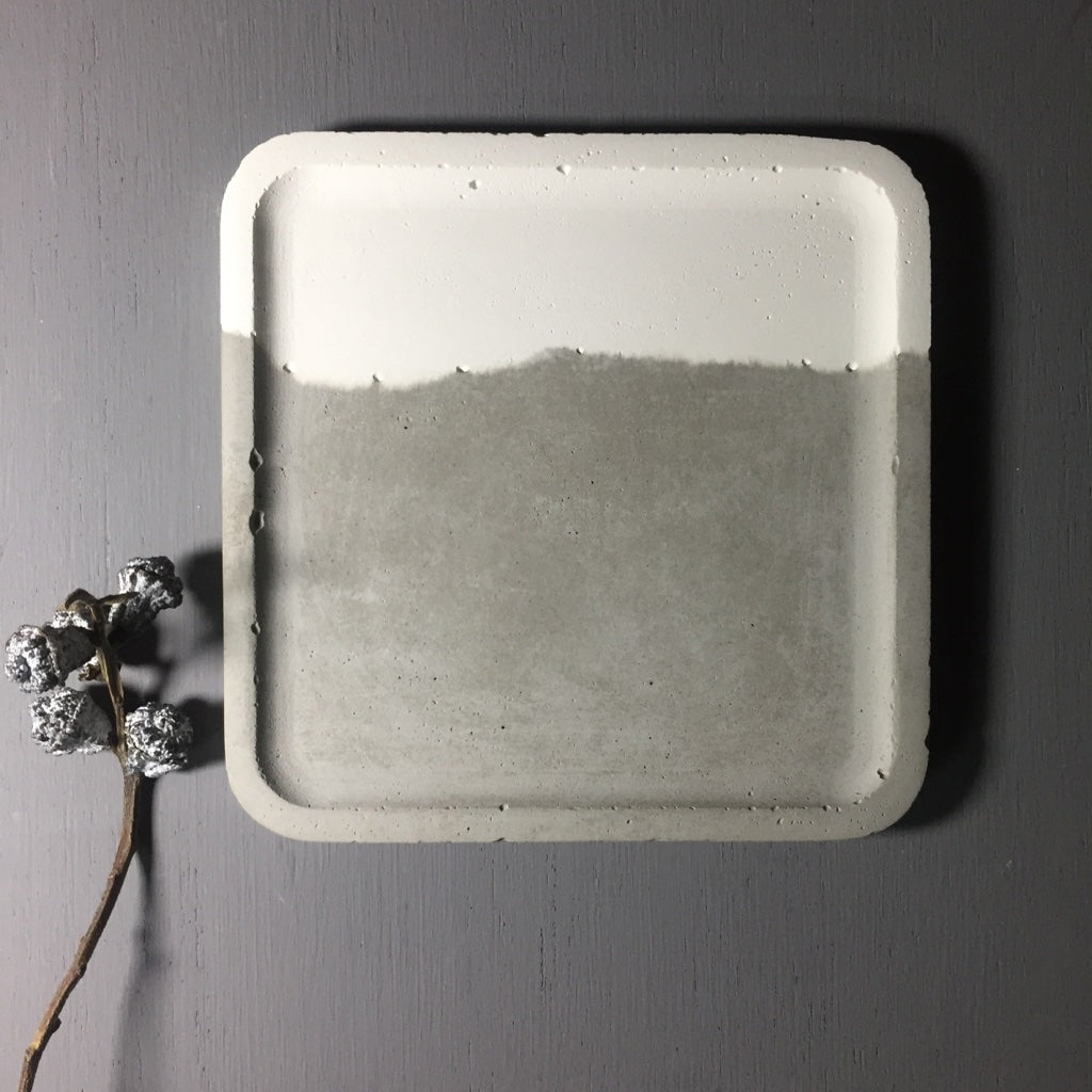 Concrete square tray / accessory holder (large) - "couple"