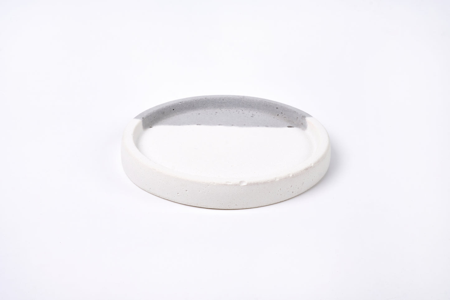 Concrete round tray / accessory holder (small) - "couple"