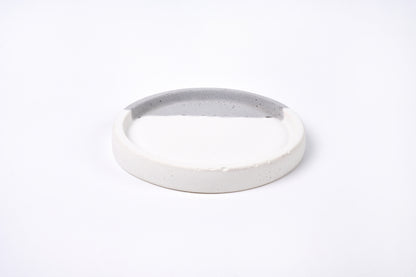 Concrete round tray / accessory holder (small) - "couple"