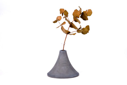 Concrete vase - curve tall - "dark grey"