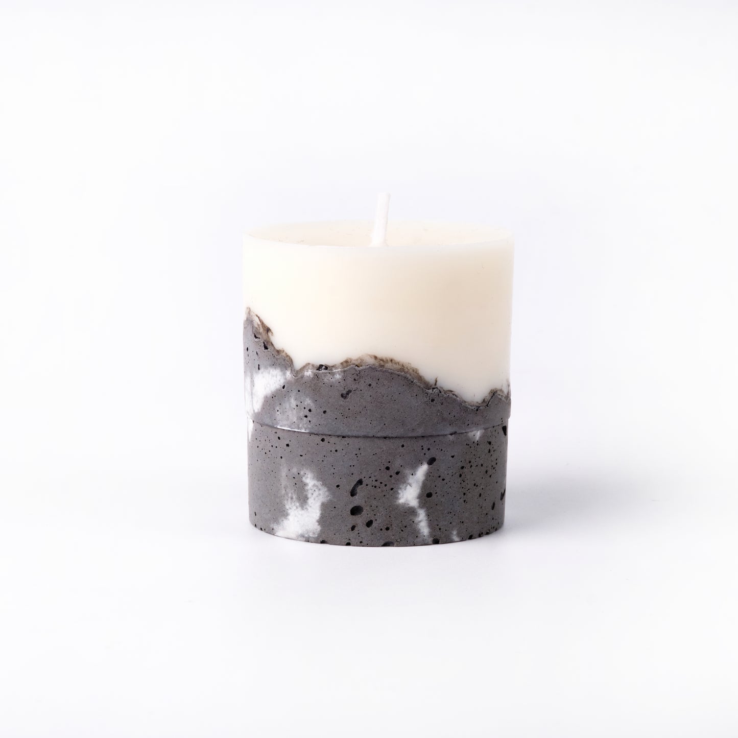 Concrete candle - "thunderstorm"