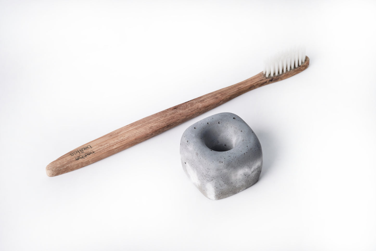 Concrete toothbrush holder - "thunderstorm"