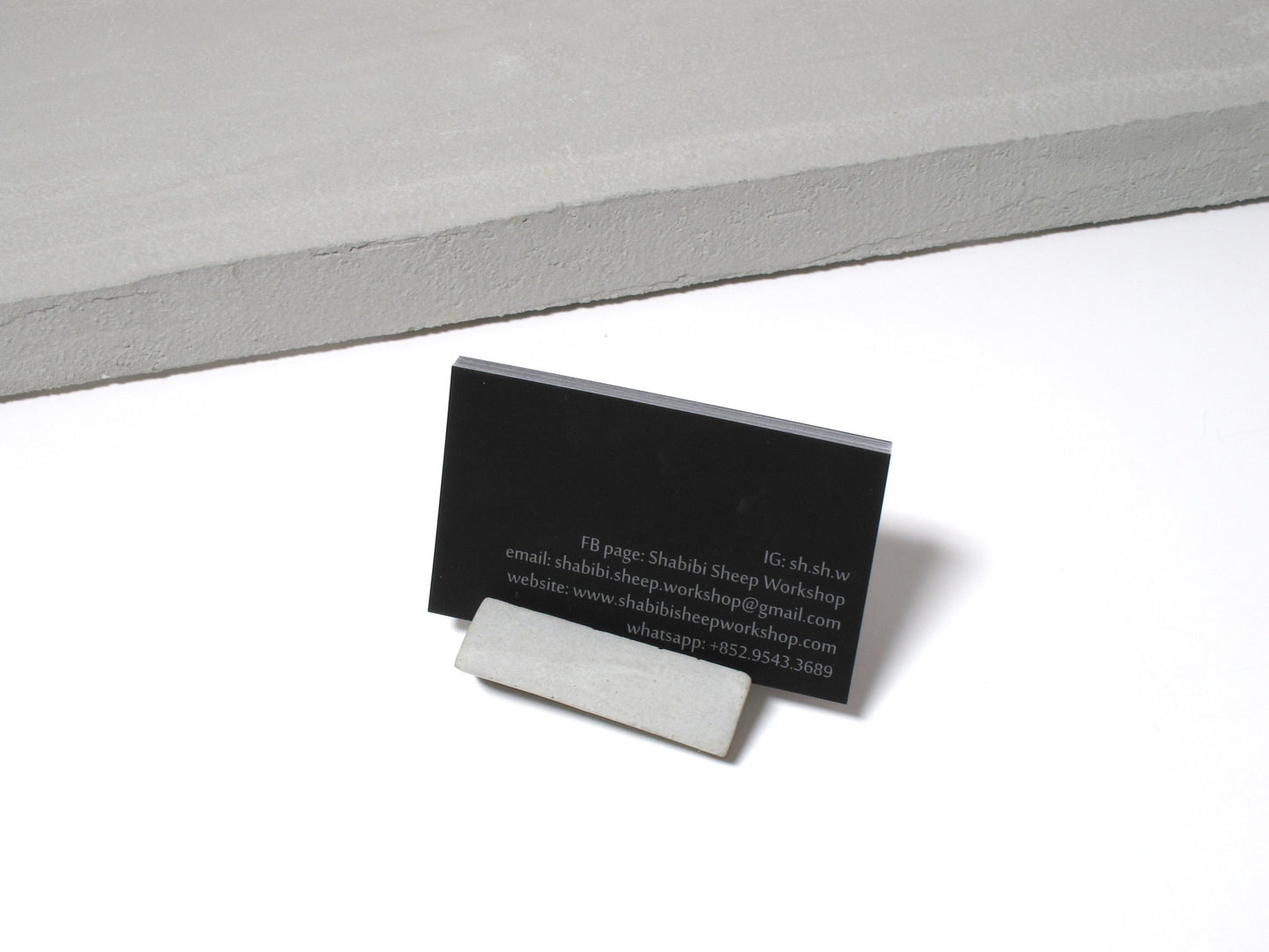 Concrete desktop business card holder (Vertical business cards)