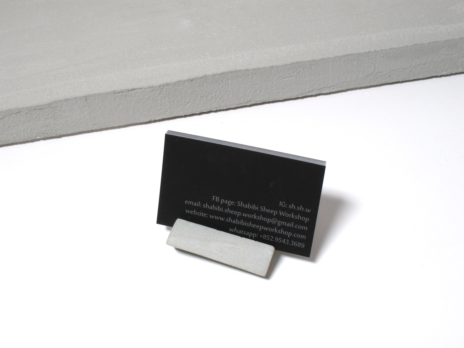Concrete desktop business card holder (Vertical business cards)