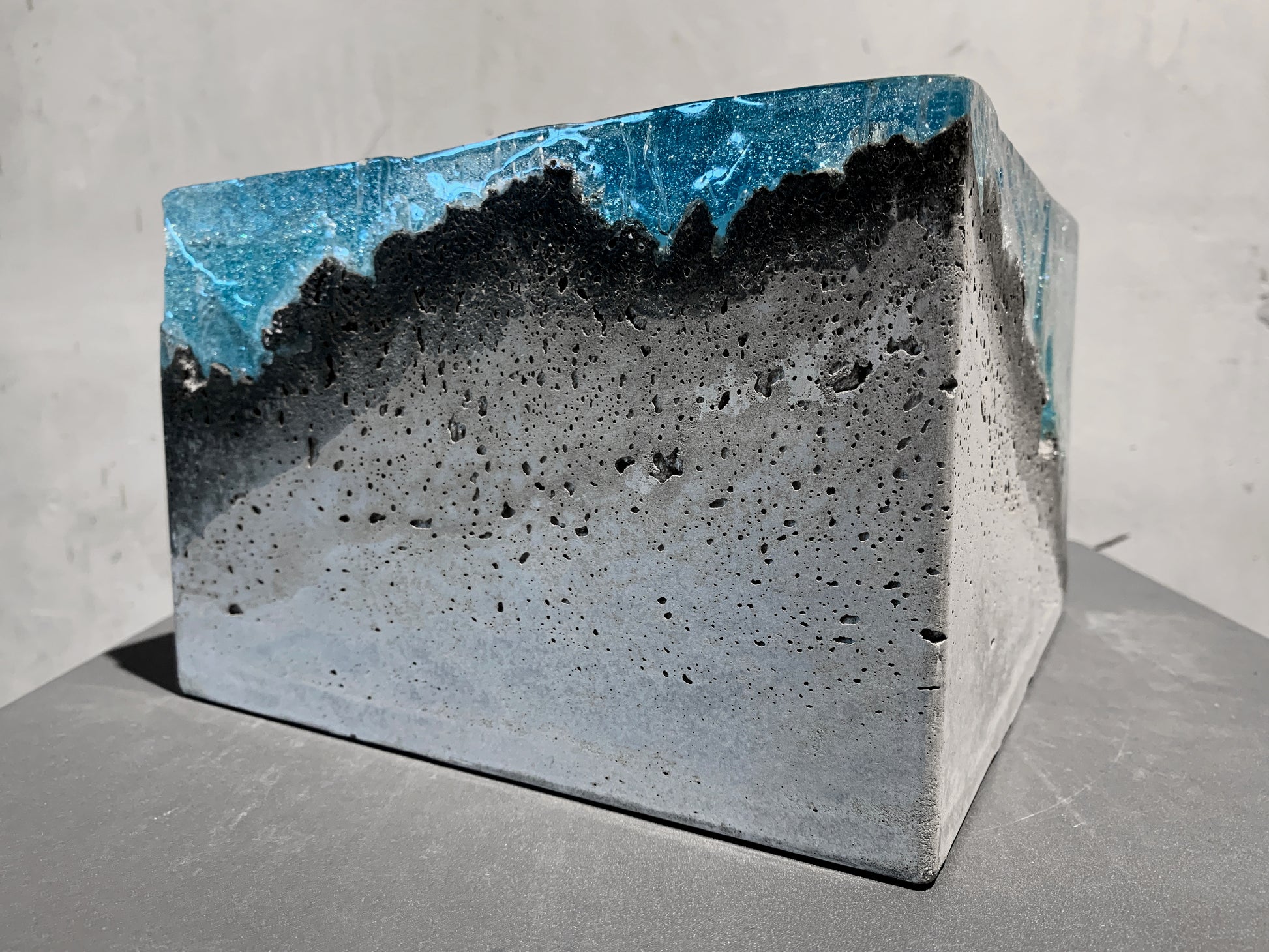 concrete x resin art | bubble
