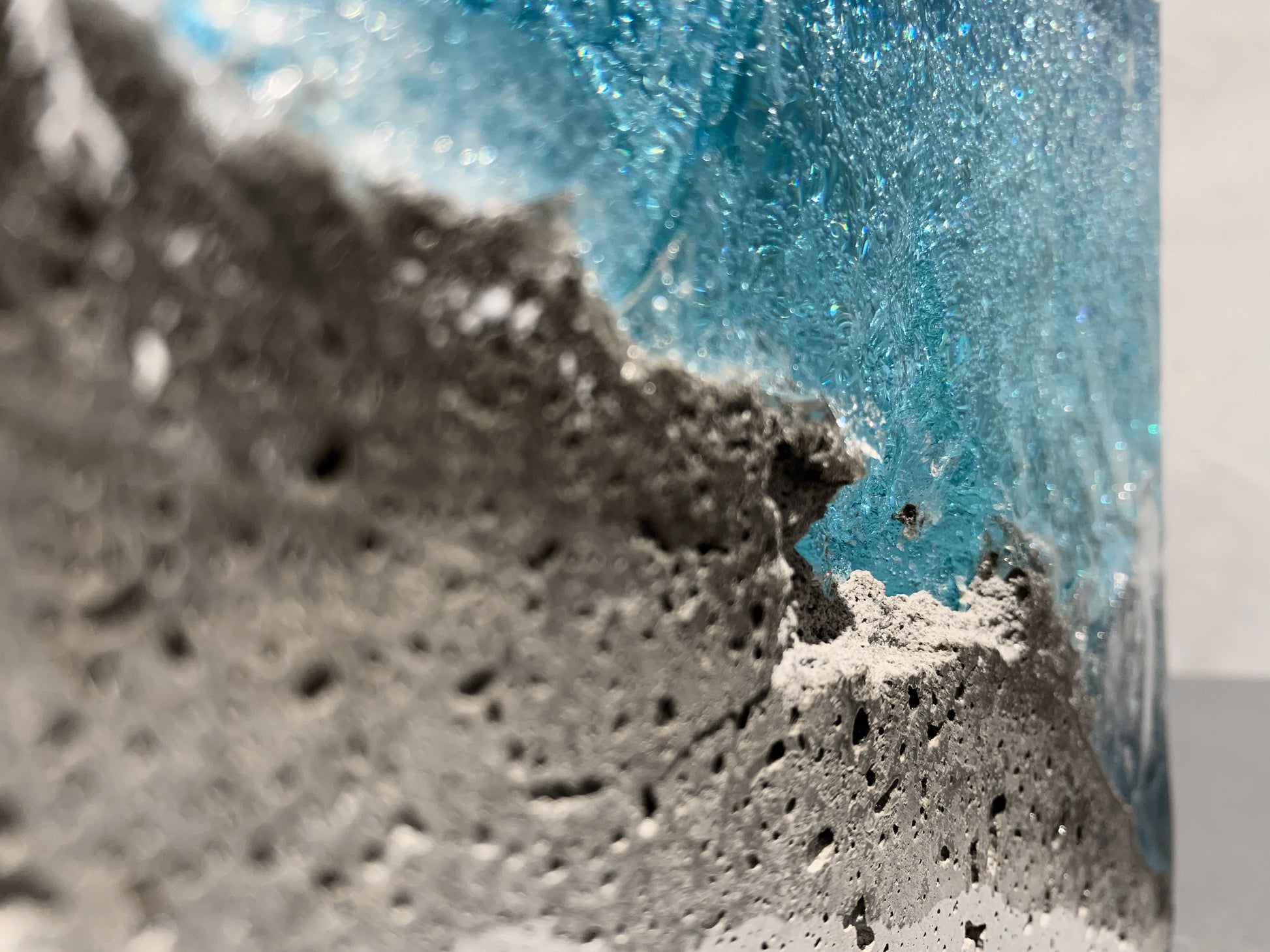 concrete x resin art | bubble