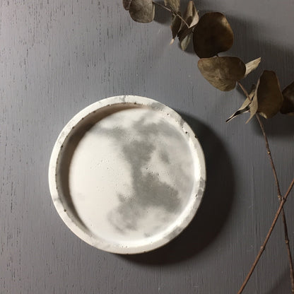 Concrete round tray / accessory holder (small) - "marble white"