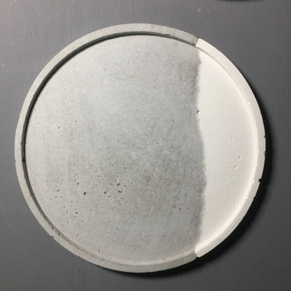 Concrete round tray / accessory holder (large) - "couple"