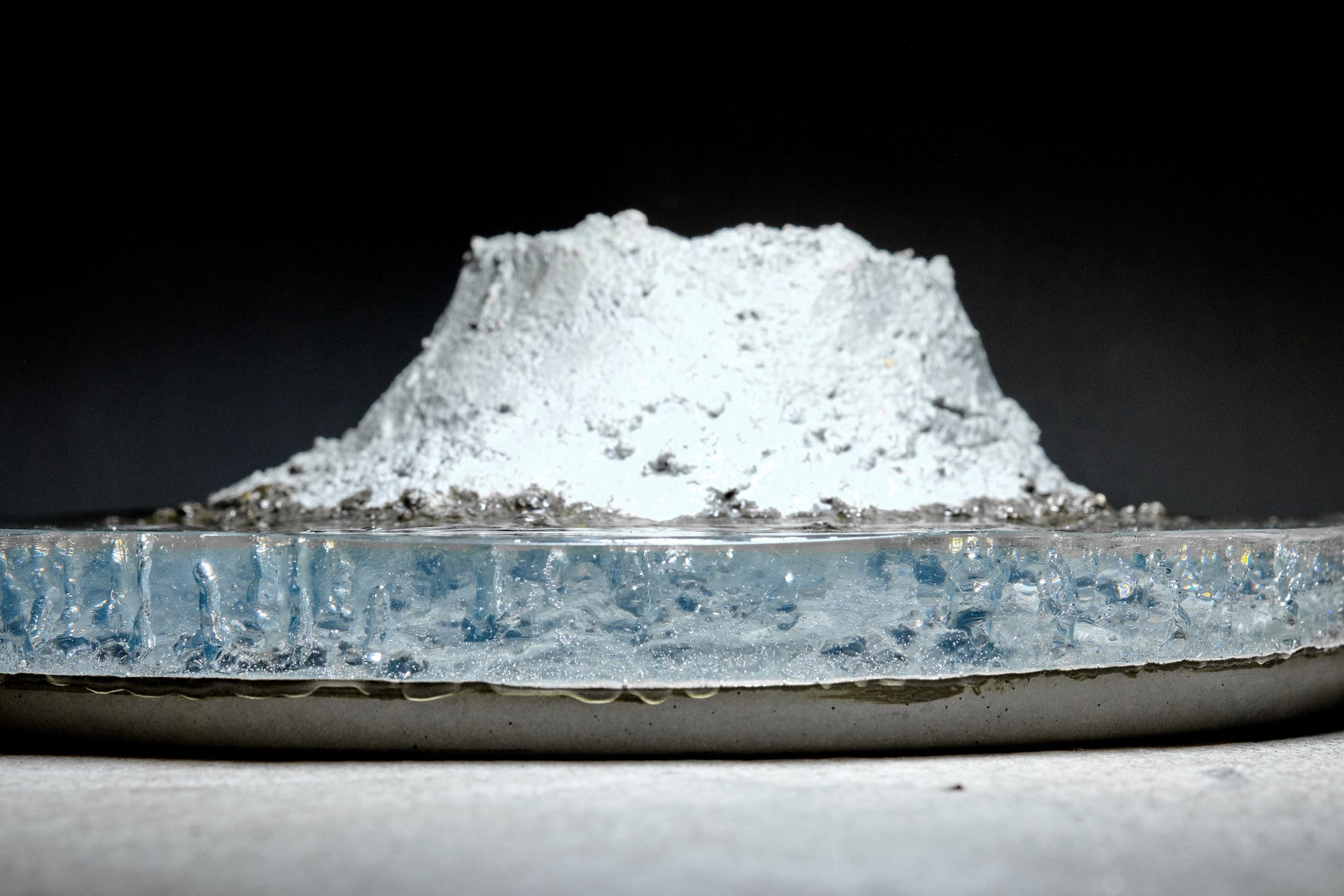 concrete x resin art | warming up