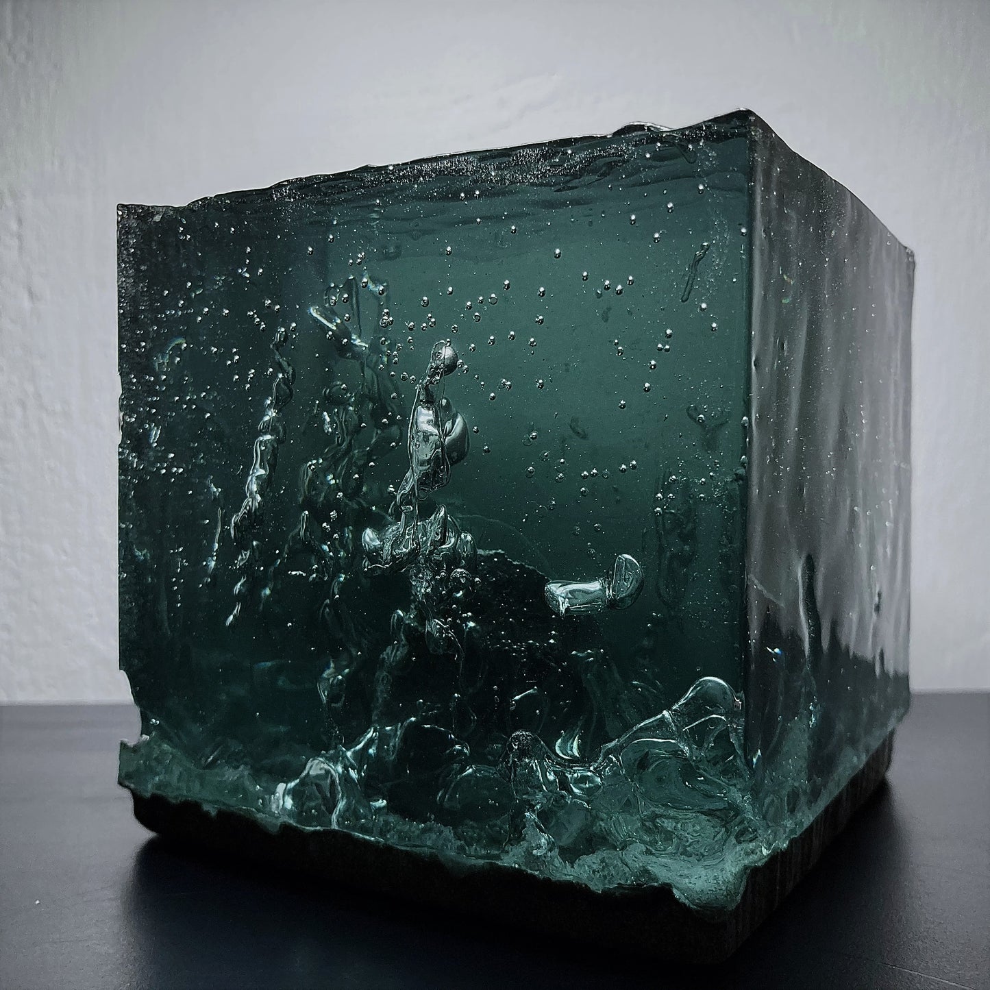 concrete x resin art | mystic, 2021 | W105mm x D100mm x H95mm