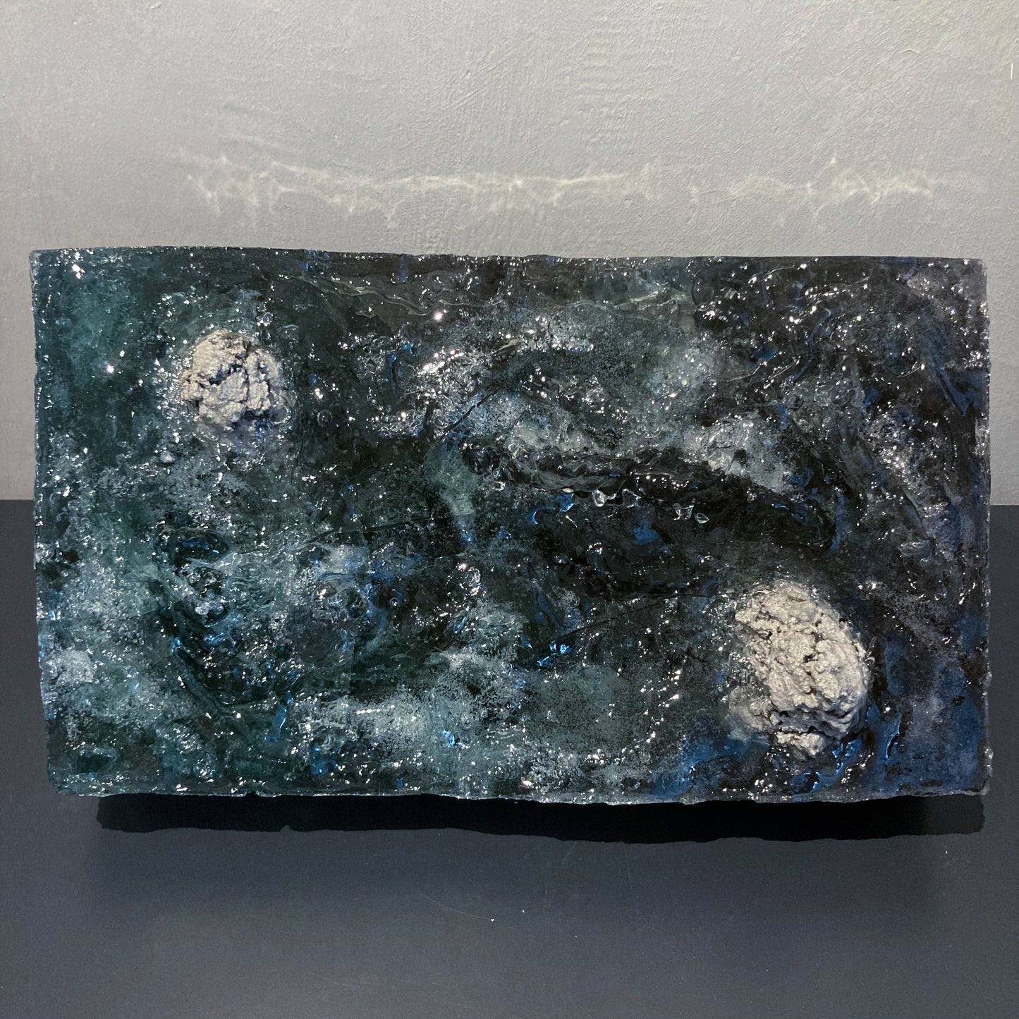 concrete x resin art | floating ocean - tectonic, 2022 | W350mm x D200mm x H190mm