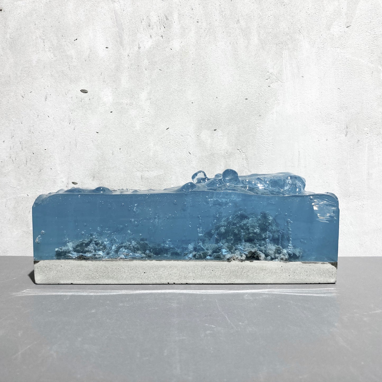 concrete x resin art | water cave, 2020 | W205mm x D90mm x H80mm