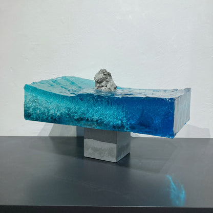 concrete x resin art | floating ocean - bubbles attack, 2021 | W350mm x D200mm x H210mm