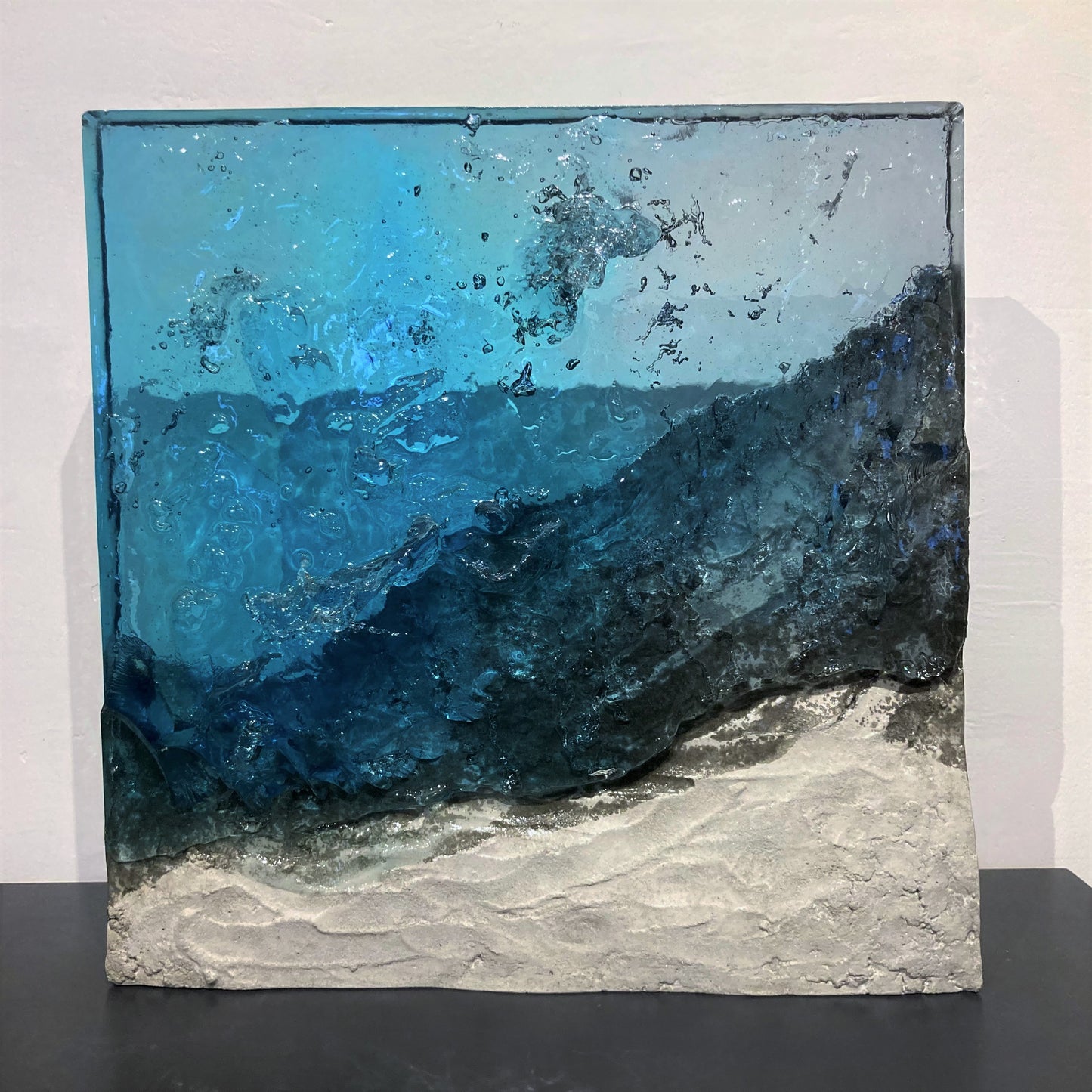 concrete x resin art | breakaway, 2020 | W505mm x D80mm x H500mm